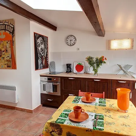 Panier 1930 Apartment *