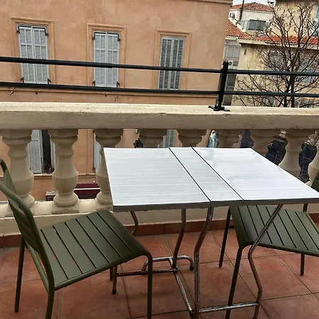 Panier 1930 Apartman *