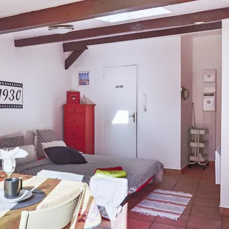 Panier 1930 Apartman